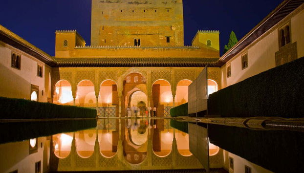 Tour nocturno por la Alhambra y los Palacios Nazaríes - Foto 2