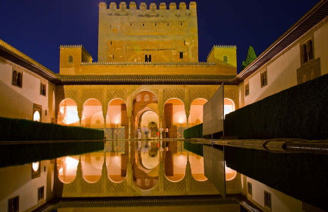 Tour nocturno por la Alhambra y los Palacios Nazaríes - Foto 2