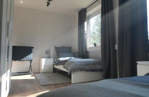 KS Stays Apartments - 2 Schlafzimmer mit 4 Einzelbetten in Bielefeld - Foto 7