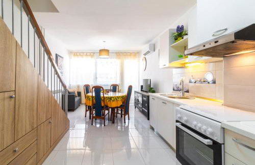 Your Vacation Apartment - Photo 7