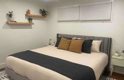 Huge Updated Spanish Apt - Steps to Beach & Bay! - Foto 43