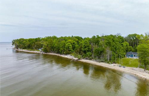 Bayfront Escape Hot Tub, Kayaks Dogs Welcome - Photo 3