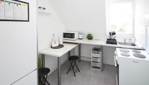 ALFA 2 Zimmer Apartment Stuttgart 2BR TV WIFI WM nahe Daimler l WIFI & SmartTV I 2 Rooms l Bathroom I Kitchen - Foto 5, stove