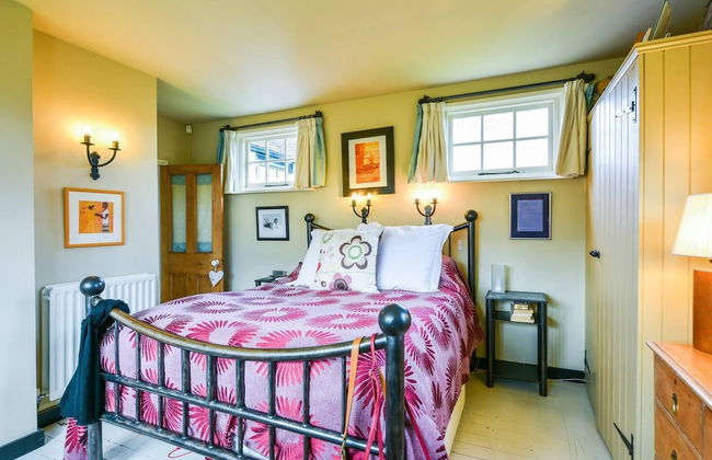 Lovely 4-bed House in Village of Sandhurst - Foto 7