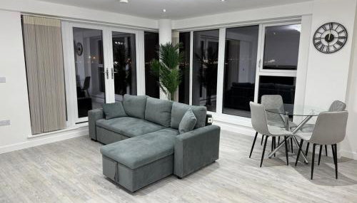 Serenity Waterfront 2 Bed Apartment - Foto 2