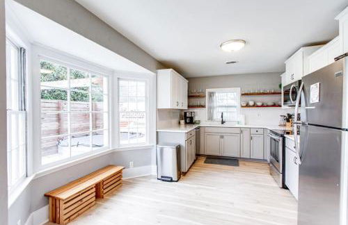 Brookwood Getaway Stock Tank Pool Outdoor Theater - Foto 41