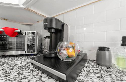 The Rhitreat, Studio, 10 Min Downtown & Airport - Foto 9