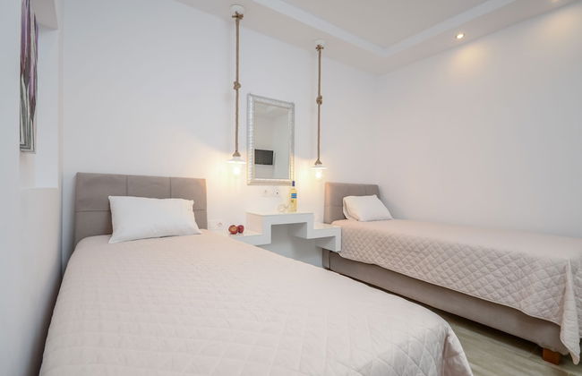 Sun Beach Hotel - Photo 12