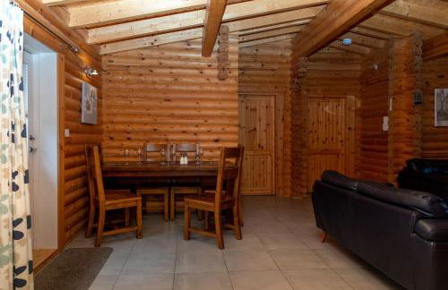 Teal Lodge - Nordic Log Cabin with private hot tub - Foto 19
