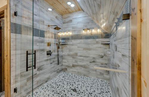 Hot Tub and Forest Views Broken Bow Group Haven! - Foto 21