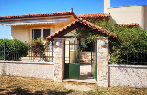 Country House in Anavyssos - Foto 1