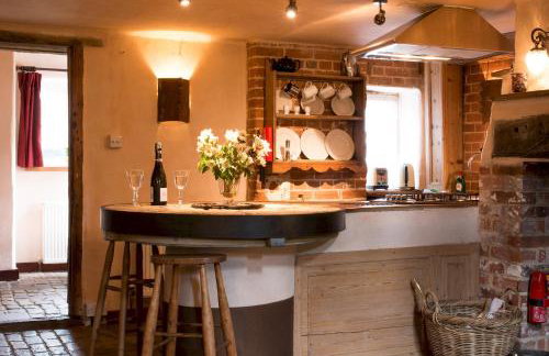 Dons Barn a Stunning cottage just a walk across the fields to a great pub - Foto 14