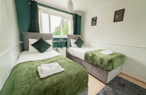 3BR House By Hyped Properties Short Term Rental Agency Birmingham Ideal For Contractors With Free Driveway Parking - Foto 2