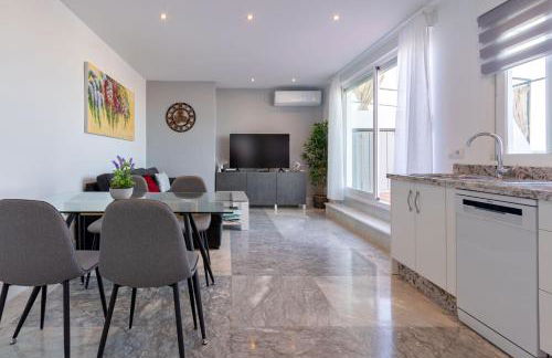 City Center Deluxe Sky View by Valcambre - Foto 9