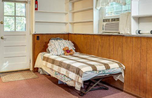 2 Mi to NYC Train WFH-Friendly Greenwich Apt! - Foto 9