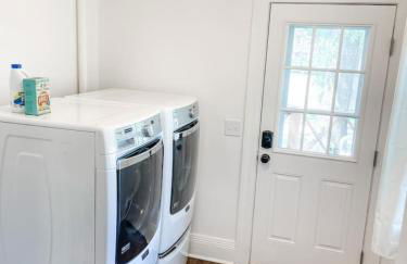 Cozy 2BR Apt w KING in historic dist. 1mi to sq. - Foto 13