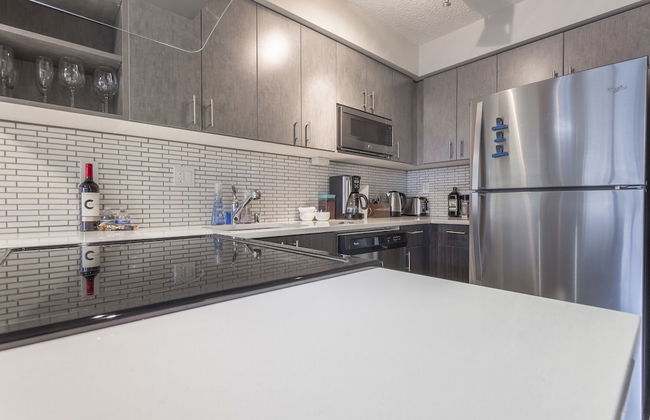 Domicile Suites at Cove - Photo 48