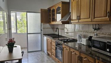 Light Spacious Almada Apartment - Foto 1