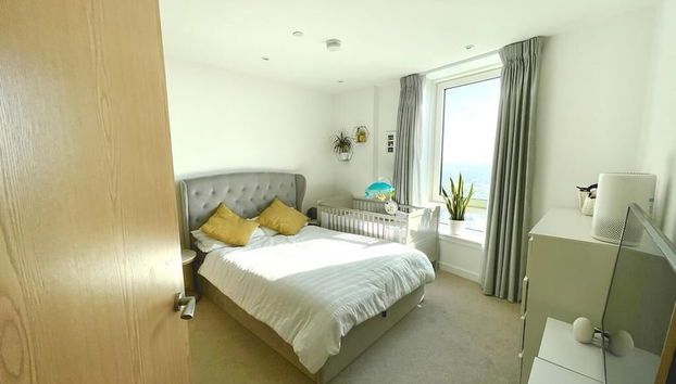 Stylish 1-Bedroom Apt with Stunning London Views - Foto 2, Habitación