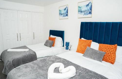 Stylish 3 bed house with free parking - Foto 34