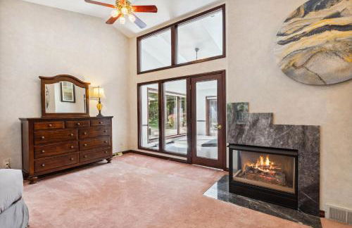 Great Group Getaway: Games Galore + Outdoor Oasis - Foto 32