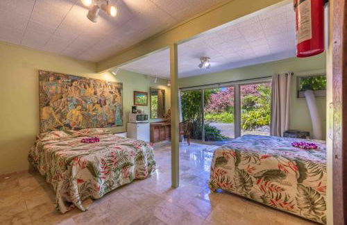 Plumeria Room on a Lush Farm on Maui's North Shore - Photo 6