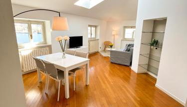 Casa di Giò - Comfy Lake Como Attic - Foto 2