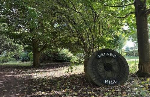 Cosy 2 Bedroom Apartment - Free Parking, Fast WiFi and Smart TV by Tejza Property - Foto 15