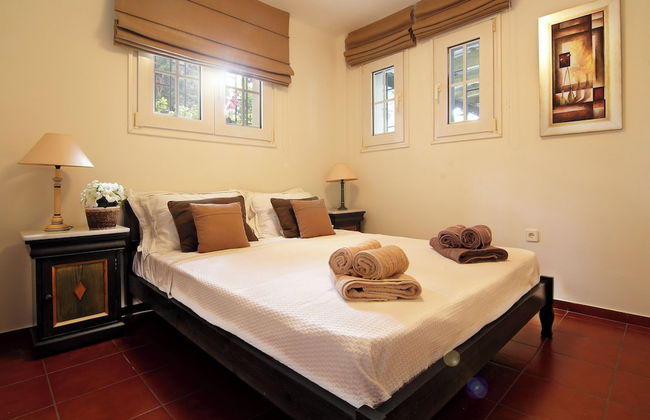 Oasis Pool House by GHH - Photo 6