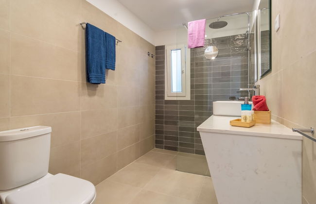 LV Premier LA2 Pool AC Garden sea View - Photo 33