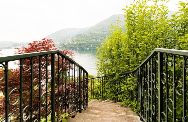 JOIVY Garden Oasis: 1BR Apt w/ Balcony & Parking - Foto 17