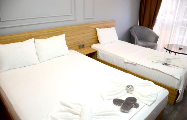 Waves Hotel - Photo 23