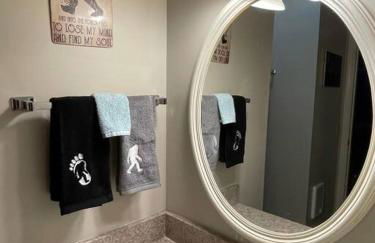 Unique Yeti-Theme Ski On Off Suite Jiminy-Sleeps 4 - Foto 10