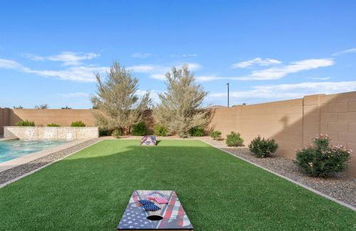 Luxe Queen Creek Home with Pool, Yard, Work Station - Photo 40