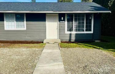 1King1Queen w/SmartTV, Wifi & FullyStocked Kitchen - Photo 4