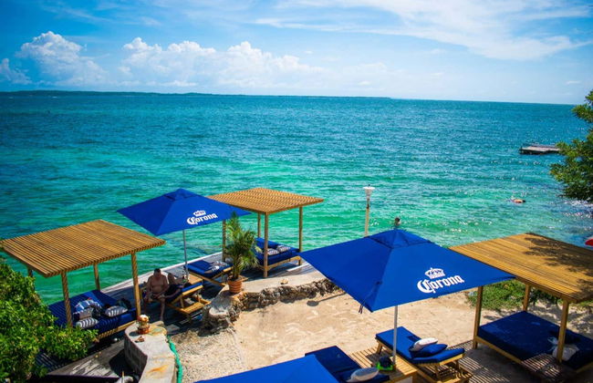 Pirata Island Day Trip - Photo 2