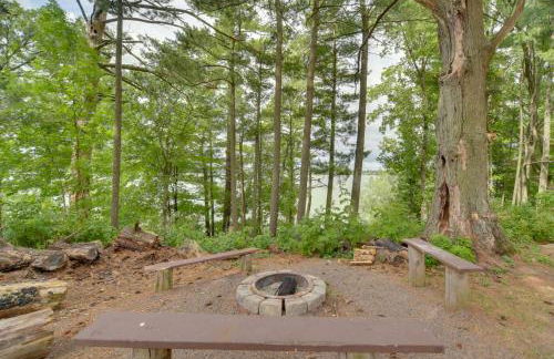 Lakefront Chetek Haven Dock, Screened Gazebo - Foto 35