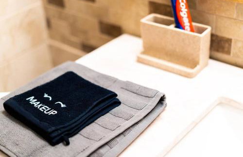 The Corniest Property in Texas ♥ 4 BR ♥ 1/4 Acre ♥ - Foto 37