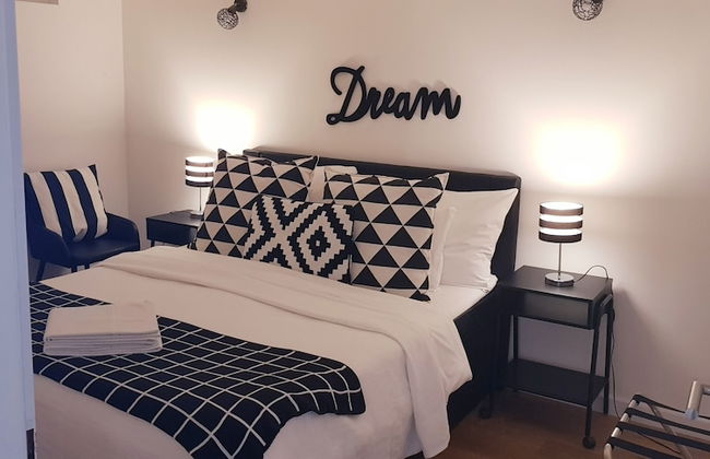 citycentre lake view apartment - Photo 7