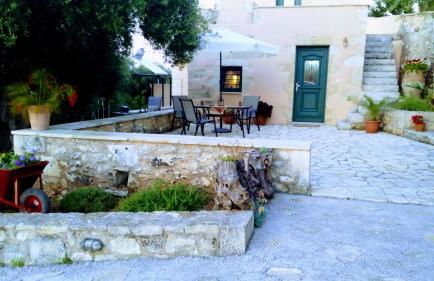 Tzitzifes Stone Mansion - Foto 1