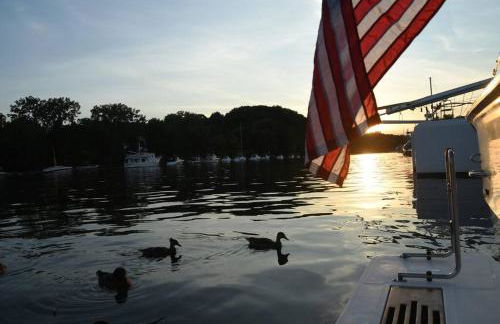 Beautiful Yacht on Catskill Creek - Foto 16