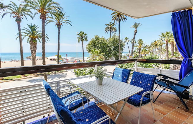 Newly Renovated Beachfront Apartment Ideally Located in Penelope - Foto 35