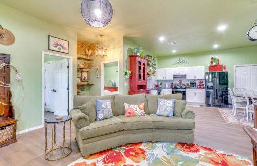 4 Mi to Lazy E Arena Horse Lovers Haven with Grill - Photo 1