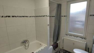 Schöne helle 50qm Suite mit großer Küche - Foto 3, towels, Shower