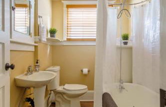 Stay Portland - Heart of Portland! Newly Remodeled, 99 Walk Score - Photo 15