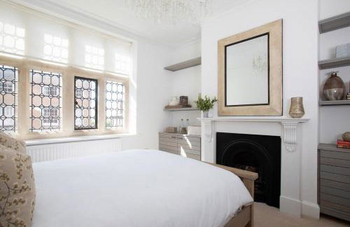 Number 42 by The Butler Collection - Foto 22