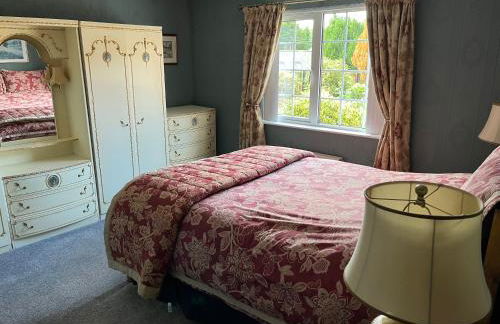 Comfortable and Convenient 4 Bedroom Home - Foto 26