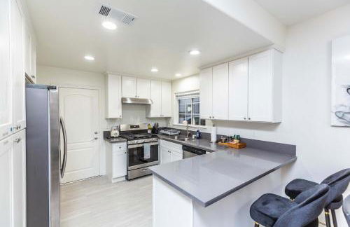 Newly Remodeled 5B4B 2 mile from the Rose Parade - Foto 4