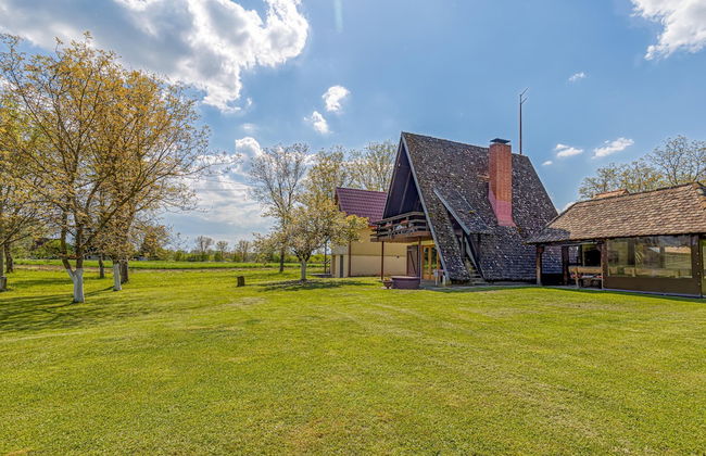 Riverside House With Hot Tub - Photo 34