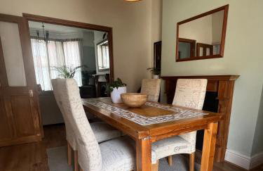 2025 Award Winner Liverpool Strawberry House - 3 Bedrooms - Foto 10